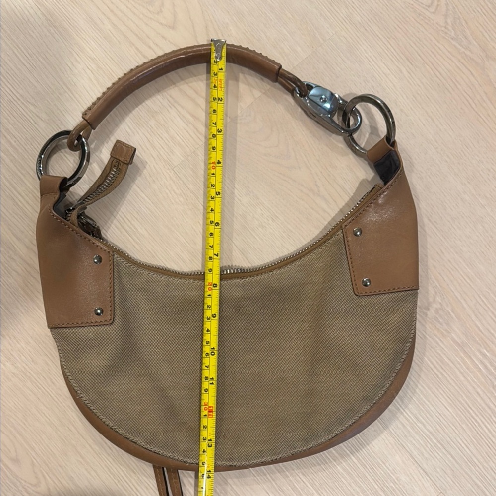 100% authentic used GUCCI shoulder Bag with silver hardware - Picture 5 of 5